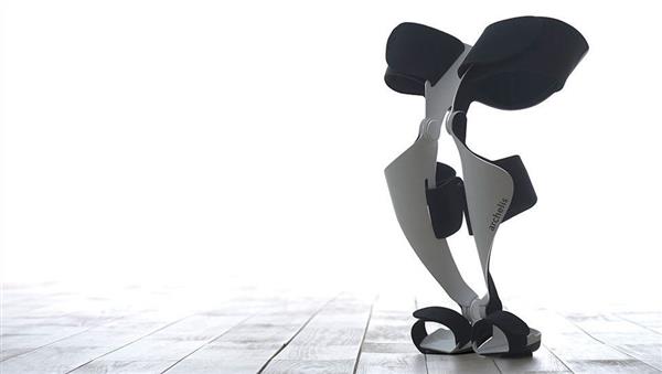 стул для ходьбы с помощью 3D-печати